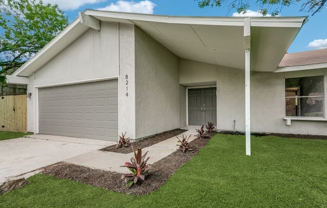 8214  Banbury Dr, San Antonio, TX 78239 — photo 2