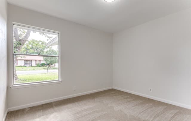 8214  Banbury Dr, San Antonio, TX 78239 — photo 21