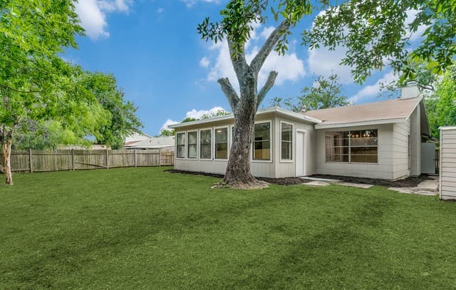 8214  Banbury Dr, San Antonio, TX 78239 — photo 24
