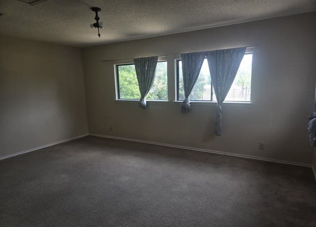 5015  Taylor Kenton, San Antonio, TX 78240 — photo 6