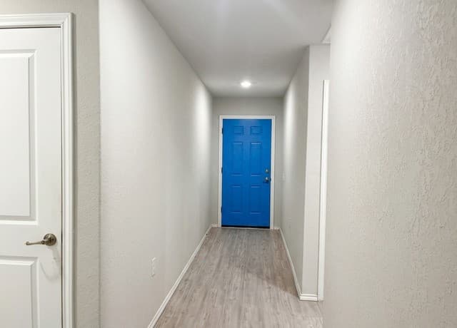 914  Albatross Way, San Antonio, TX 78221 — photo 4