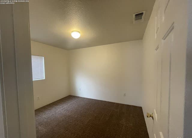 11247  Terra Loop Rd, San Antonio, TX 78233 — photo 9