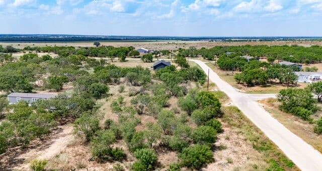 100  County Road 2669, Devine, TX 78016 — photo 15