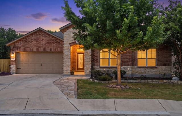 13523 Bradford Glen