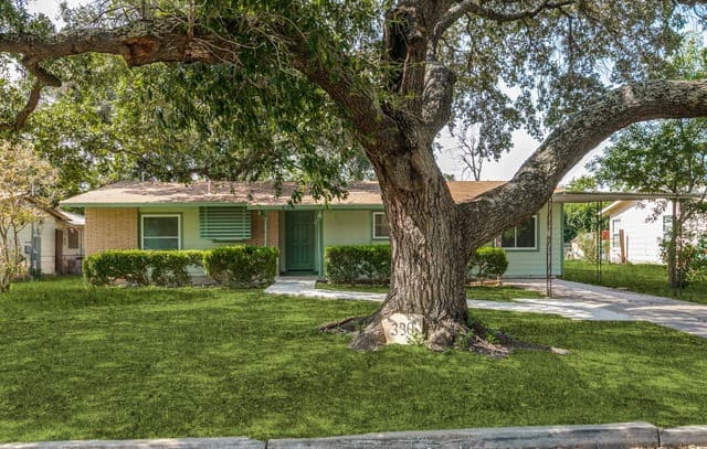 330 Brettonwood Dr.