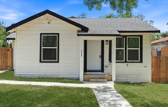 132 Stratford Ct, San Antonio, TX 78223
