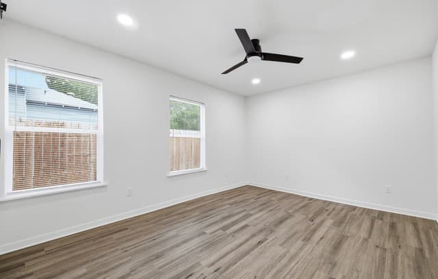 132  Stratford Ct, San Antonio, TX 78223 — photo 18