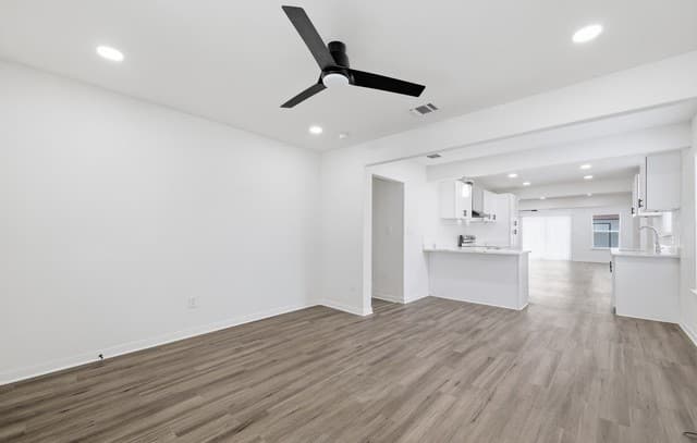 132  Stratford Ct, San Antonio, TX 78223 — photo 5