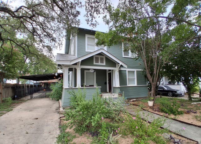 619  Cedar St
