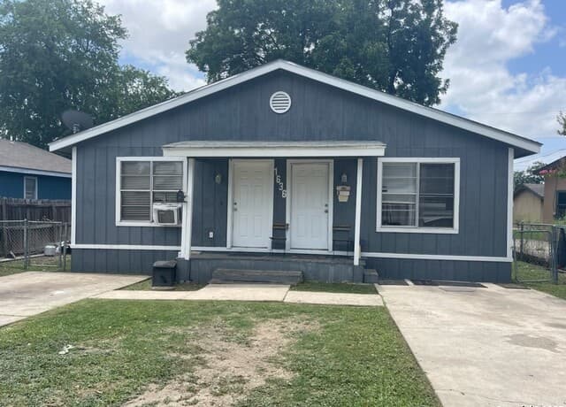 1636 Santa Anna