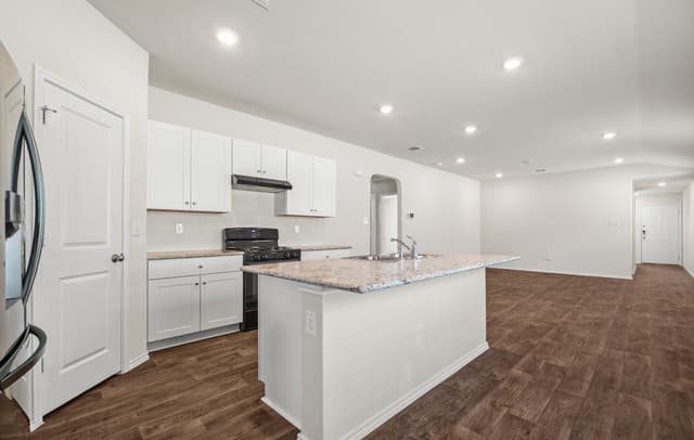 12103  Sampson Crk, San Antonio, TX 78245 — photo 10