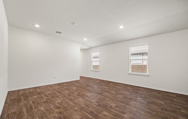 12103  Sampson Crk, San Antonio, TX 78245 — photo 8