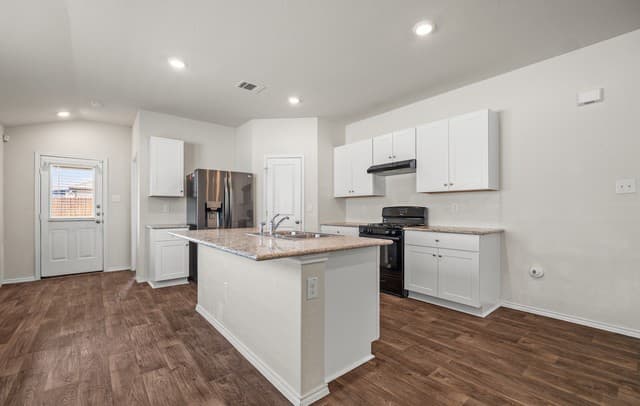 12103  Sampson Crk, San Antonio, TX 78245 — photo 9