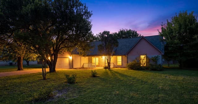 485  Pecan Falls, Canyon Lake, TX 78133 — photo 2