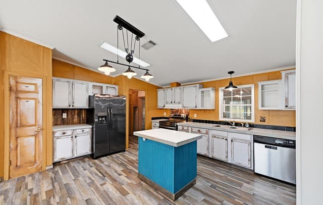 357  Dallas St, Bandera, TX 78003 — photo 11