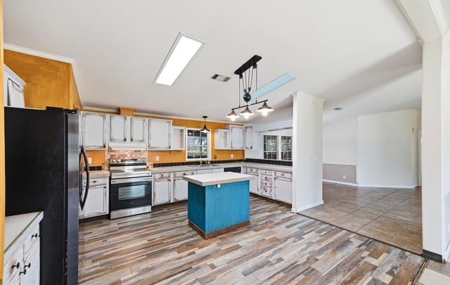 357  Dallas St, Bandera, TX 78003 — photo 12