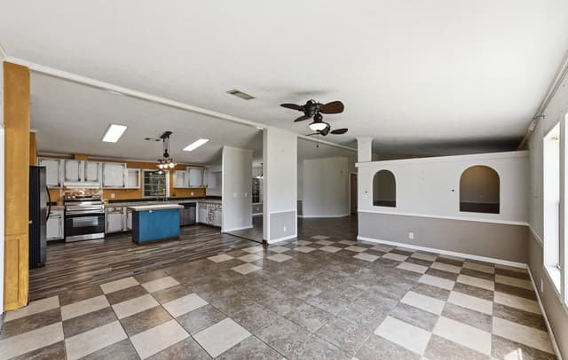 357  Dallas St, Bandera, TX 78003 — photo 15