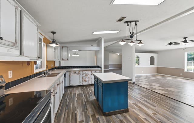 357  Dallas St, Bandera, TX 78003 — photo 18