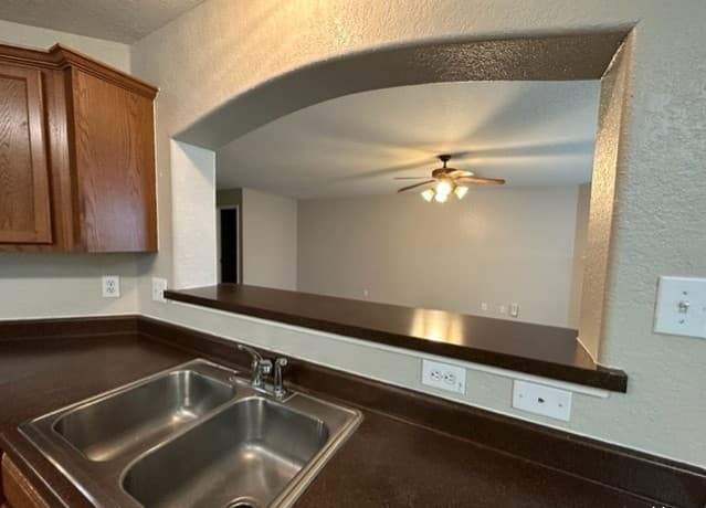 2111  Red Rock Xing, San Antonio, TX 78245 — photo 17