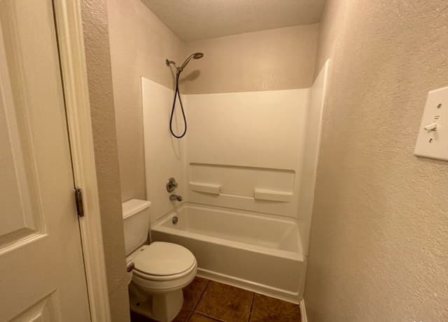 2111  Red Rock Xing, San Antonio, TX 78245 — photo 23