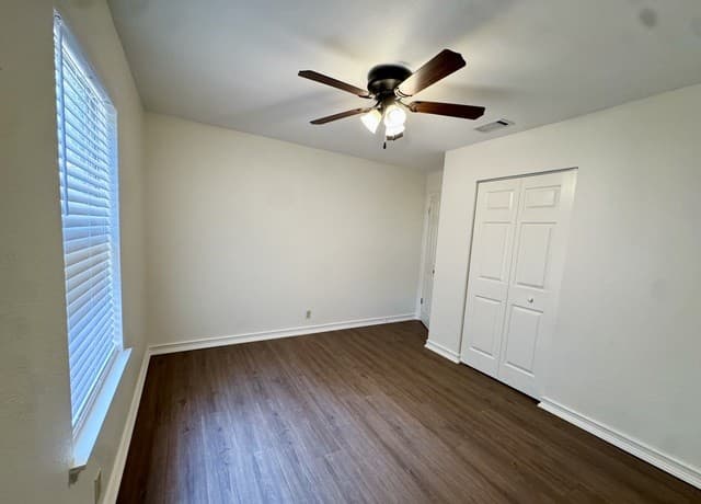 5614  Timber Rail, San Antonio, TX 78250 — photo 12