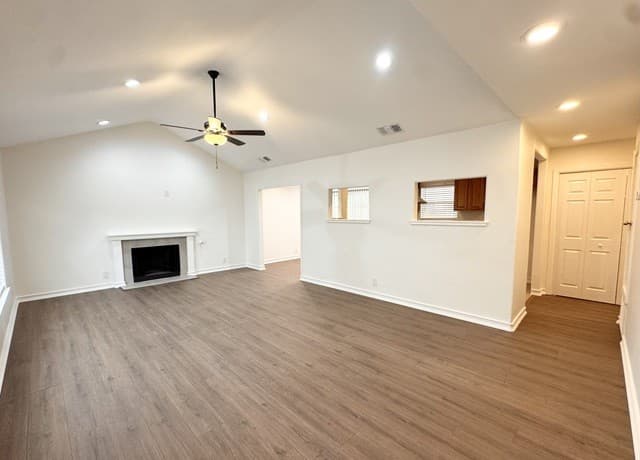5614  Timber Rail, San Antonio, TX 78250 — photo 2