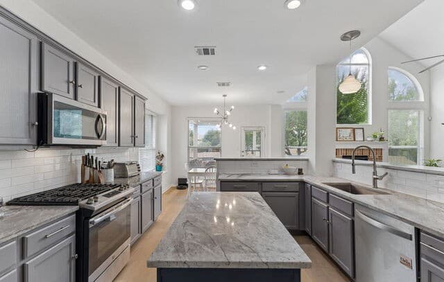 8918  Los Sonoma Rio, Helotes, TX 78023 — photo 5