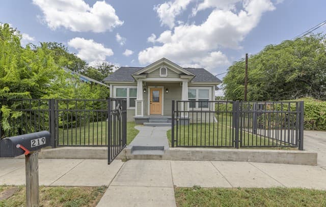 219  Finton, San Antonio, TX 78204 — photo 3
