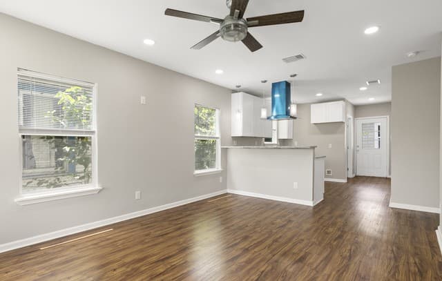 219  Finton, San Antonio, TX 78204 — photo 5
