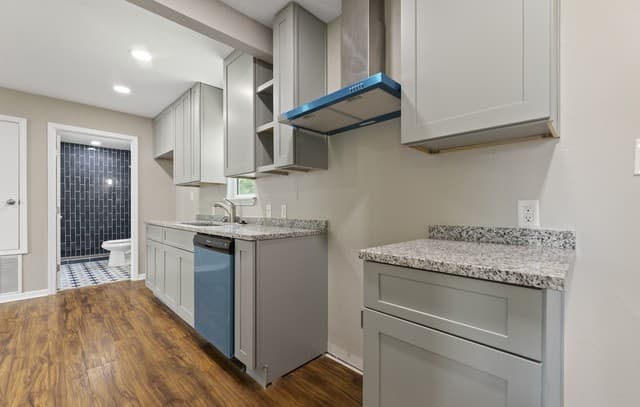 219  Finton, San Antonio, TX 78204 — photo 10