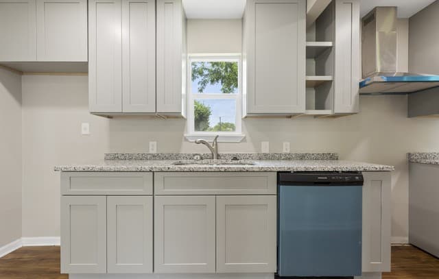 219  Finton, San Antonio, TX 78204 — photo 9