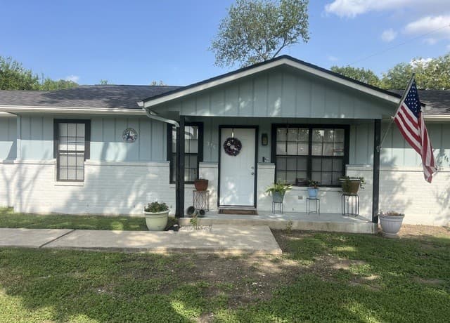315 Chaparral Creek Dr