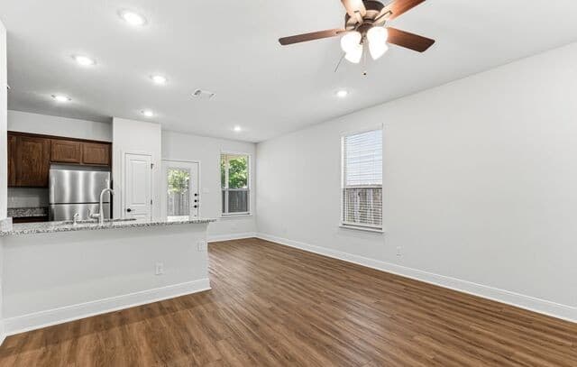 2503  LYNWOOD Bend, San Antonio, TX 78245 — photo 6