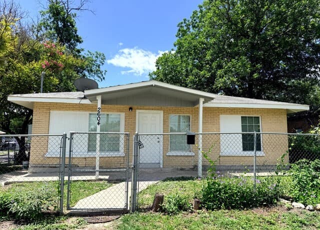 2604 Chihuahua Street