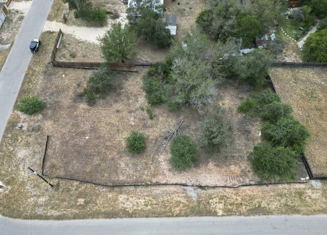100  Villa Ridge, Poteet, TX 78065 — photo 2
