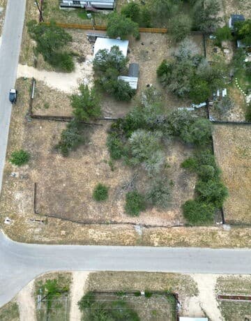 100  Villa Ridge, Poteet, TX 78065 — photo 6