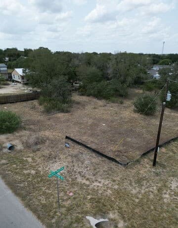 100  Villa Ridge, Poteet, TX 78065 — photo 8