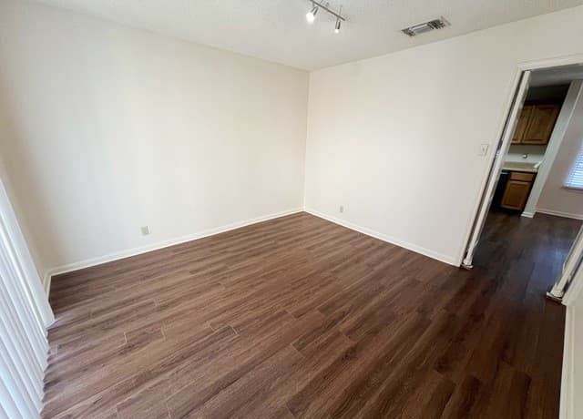 304  Thetford, San Antonio, TX 78254 — photo 11