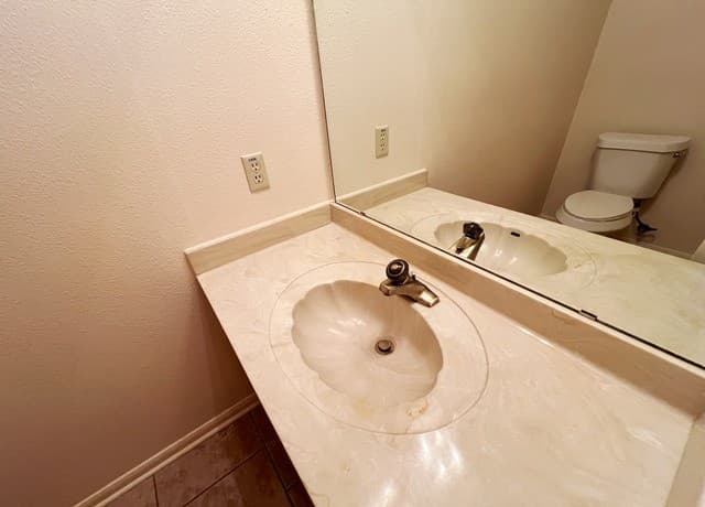 304  Thetford, San Antonio, TX 78254 — photo 2