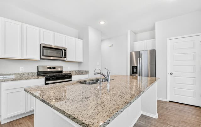 5823  Hematite Rim, San Antonio, TX 78222 — photo 4