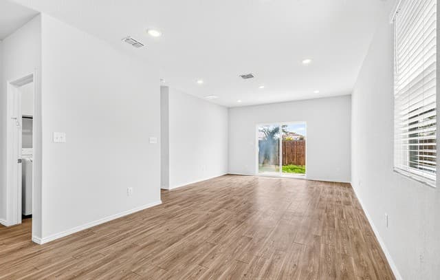 5823  Hematite Rim, San Antonio, TX 78222 — photo 6