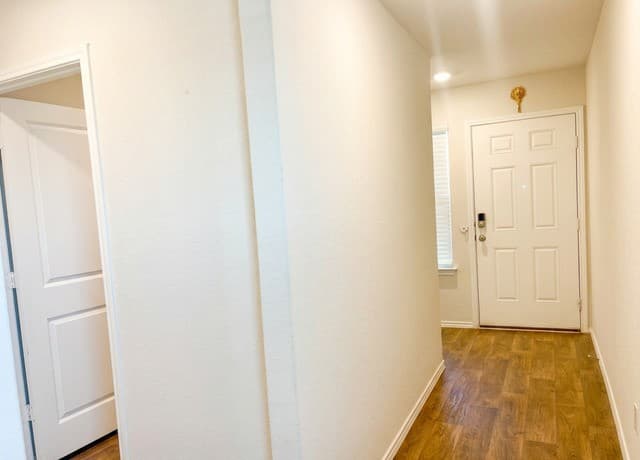 3202  Lamoka Lake, San Antonio, TX 78245 — photo 5