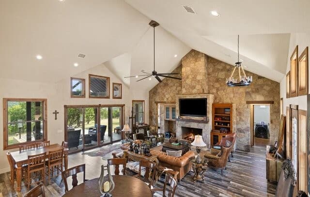 241 E Lynx Cv, Blanco, TX 78606 — photo 6