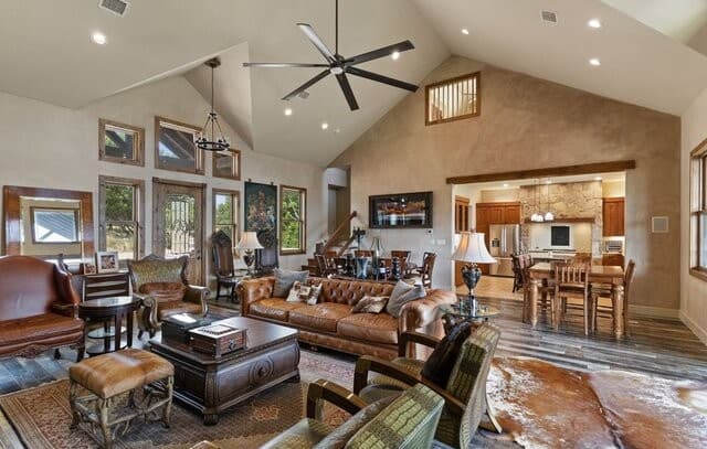 241 E Lynx Cv, Blanco, TX 78606 — photo 8