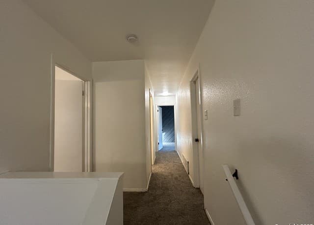 9215  Powhatan Dr, San Antonio, TX 78230 — photo 10