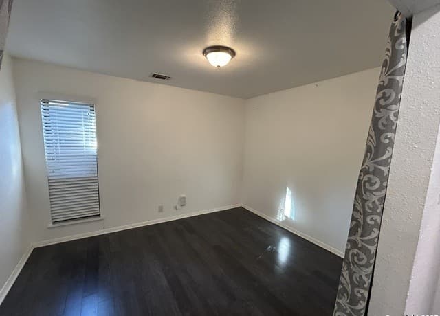 9215  Powhatan Dr, San Antonio, TX 78230 — photo 3