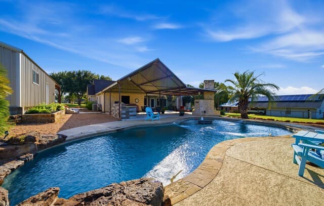 1413  Country Hills Drive, La Vernia, TX 78121 — photo 8