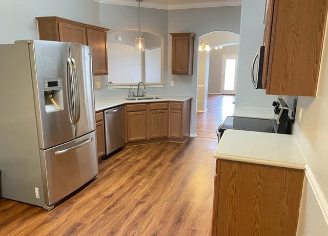9310  Longmire Trace, San Antonio, TX 78245 — photo 4