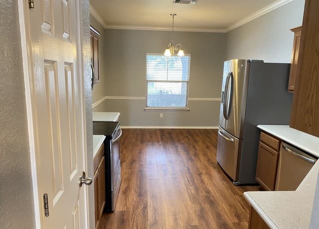 9310  Longmire Trace, San Antonio, TX 78245 — photo 5