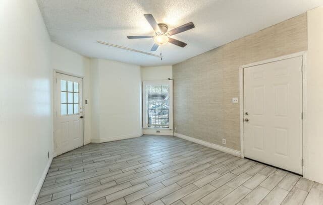 8655  Datapoint Dr Unit 203B, San Antonio, TX 78229 — photo 12